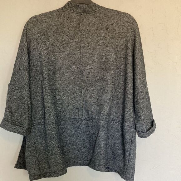 H&M gray and black jacket - Picture 6 of 7